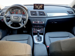 Audi Q3 2.0 TDI quattro thumbnail