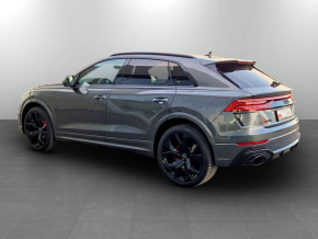 Audi RSQ8 TFSI quattro thumbnail