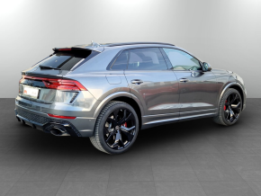 Audi RSQ8 TFSI quattro thumbnail