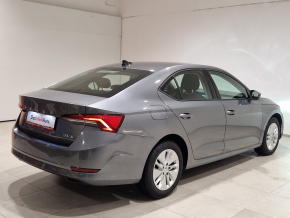 Škoda OCTAVIA AMBITION 2.0 TDI DSG thumbnail