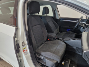 VW Noul Golf Life 1.5 eTSI ACT DSG mild hyb thumbnail