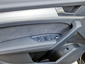 Audi Q5 SB S line 40 TDI quattro thumbnail