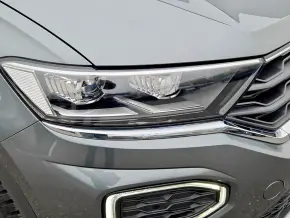 VW T-Roc Sport 1.5 TSI DSG thumbnail