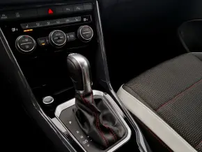 VW T-Roc Sport 1.5 TSI DSG thumbnail