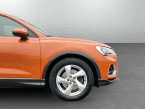 Audi Q3 Advanced  40 TFSI quattro thumbnail