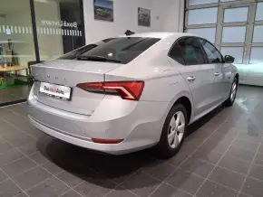 Škoda OCTAVIA AMBITION 1.5 TSI thumbnail