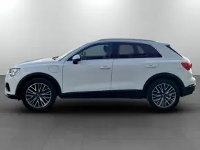 Audi Q3 45 TFSI e thumbnail