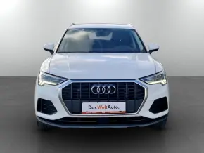 Audi Q3 45 TFSI e thumbnail