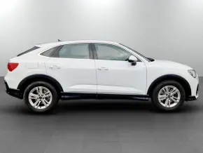 Audi Q3 Sportback 40 TFSI quattro thumbnail