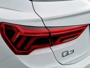 Audi Q3 Sportback 40 TFSI quattro thumbnail