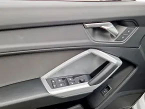 Audi Q3 Sportback 40 TFSI quattro thumbnail