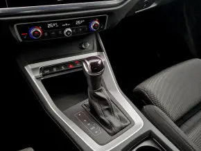 Audi Q3 Sportback 40 TFSI quattro thumbnail