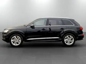 Audi Q7 55 TFSI e quattro 280 kW / 381 CP thumbnail