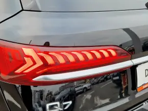 Audi Q7 55 TFSI e quattro 280 kW / 381 CP thumbnail