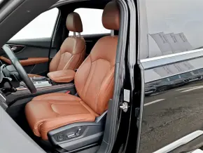 Audi Q7 55 TFSI e quattro 280 kW / 381 CP thumbnail