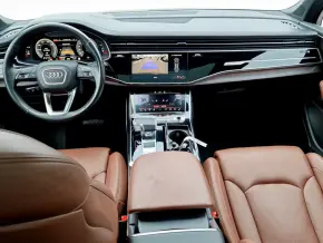 Audi Q7 55 TFSI e quattro 280 kW / 381 CP thumbnail