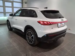 Audi Q5 40 TFSI quattro thumbnail