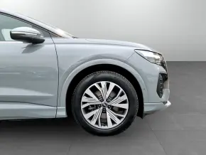 Audi Q4 SB 35 e-tron 125 kW / 170 CP thumbnail