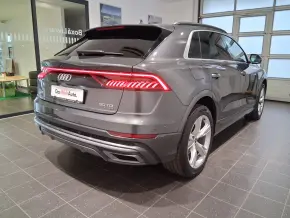 Audi Q8 50 TDI quattro thumbnail