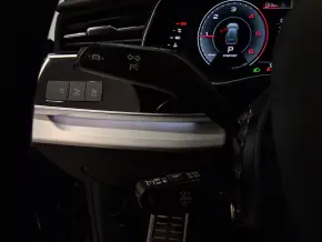 Audi Q8 50 TDI quattro thumbnail
