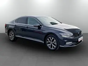 VW Noul Passat Highline 2.0 TDI DSG thumbnail