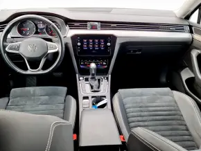VW Noul Passat Highline 2.0 TDI DSG thumbnail