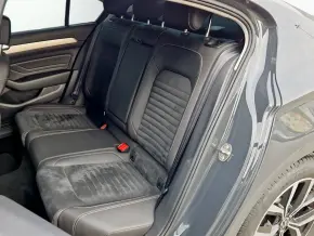 VW Noul Passat Highline 2.0 TDI DSG thumbnail