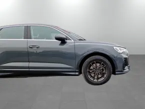Audi Q3 Sportback 40 TFSI quattro thumbnail