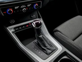 Audi Q3 Sportback 40 TFSI quattro thumbnail