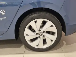 VW Golf Life 1.5 eTSI DSG ACT mild hyb TD thumbnail