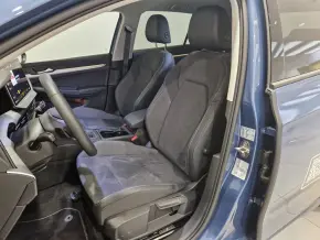 VW Golf Life 1.5 eTSI DSG ACT mild hyb TD thumbnail