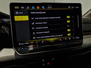 VW Golf Life 1.5 eTSI DSG ACT mild hyb TD thumbnail