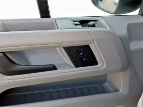 VW Crafter 3.5 Furgon L4H3 FWD 130kW thumbnail