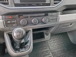 VW Crafter 3.5 Furgon L4H3 FWD 130kW thumbnail