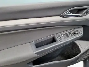 VW Golf Variant Life 2.0 TDI DSG thumbnail