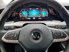 VW Golf Variant Life 2.0 TDI DSG thumbnail
