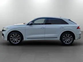 Audi Q8 50 TDI quattro thumbnail