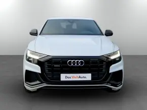 Audi Q8 50 TDI quattro thumbnail