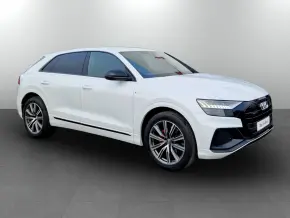 Audi Q8 50 TDI quattro thumbnail