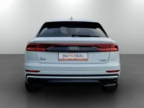 Audi Q8 50 TDI quattro thumbnail