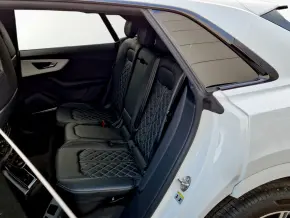 Audi Q8 50 TDI quattro thumbnail