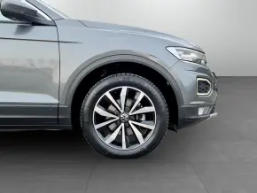 VW T-Roc Design TSI DSG thumbnail