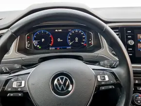 VW T-Roc Design TSI DSG thumbnail