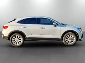 Audi Q3 Sportback 35 TFSI thumbnail