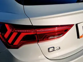 Audi Q3 Sportback 35 TFSI thumbnail