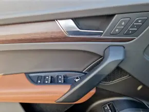 Audi Q5 Advanced 50 TFSI e quattro 299 CP thumbnail