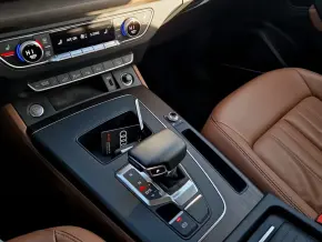 Audi Q5 Advanced 50 TFSI e quattro 299 CP thumbnail