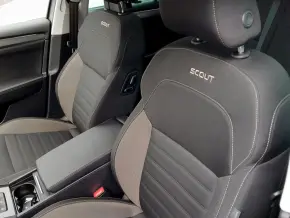 Škoda SUPERB COMBI SCOUT 2.0 TSI 4x4 DSG thumbnail