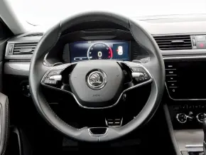 Škoda SUPERB COMBI SCOUT 2.0 TSI 4x4 DSG thumbnail