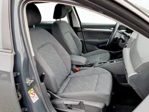 VW Golf Variant Life 2.0 TDI DSG thumbnail